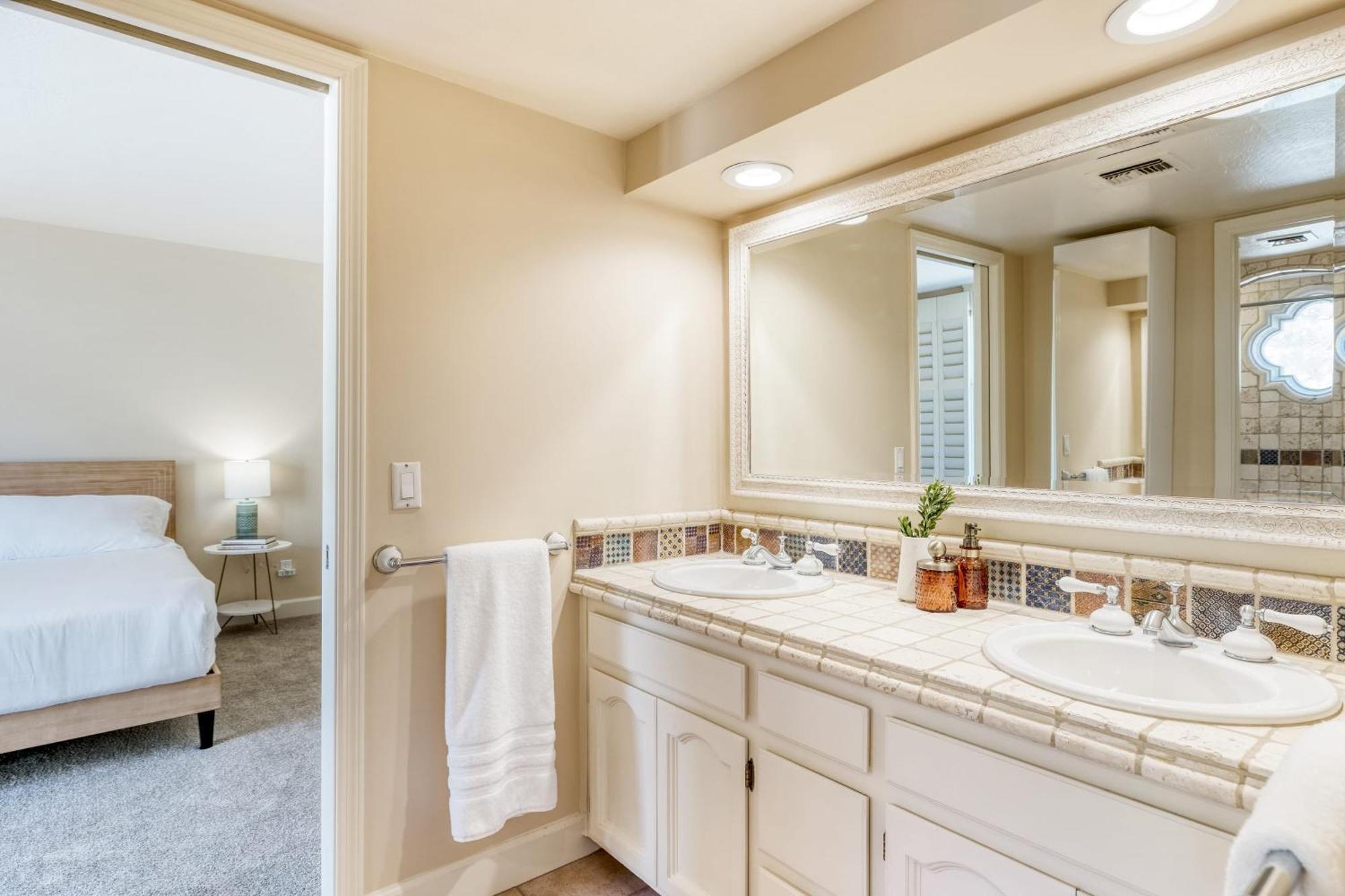 Diamondback By Avantstay Luxury Retreat Pool Holiday home